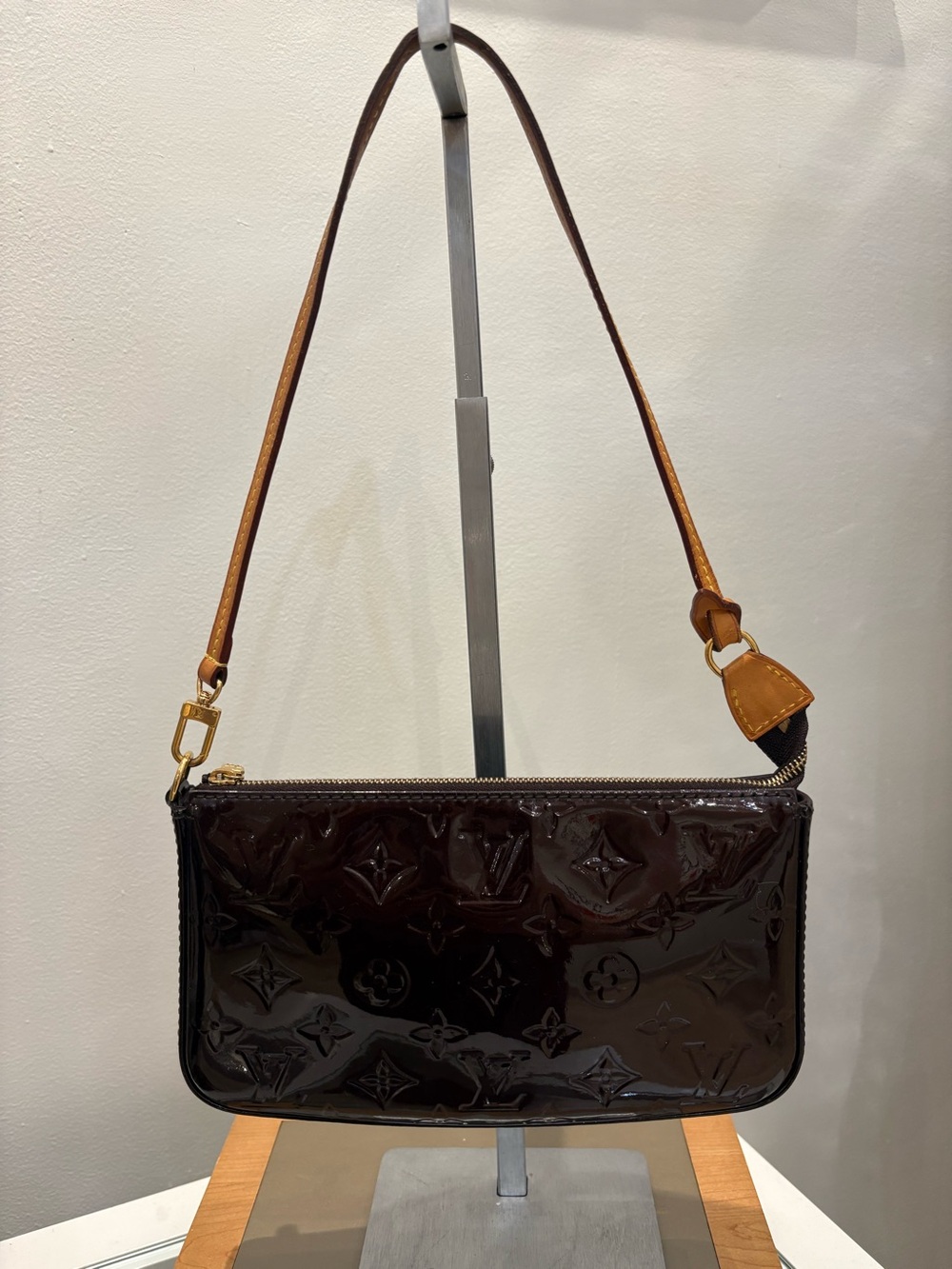 Louis Vuitton Vernis Amarante Patent Leather Pochette